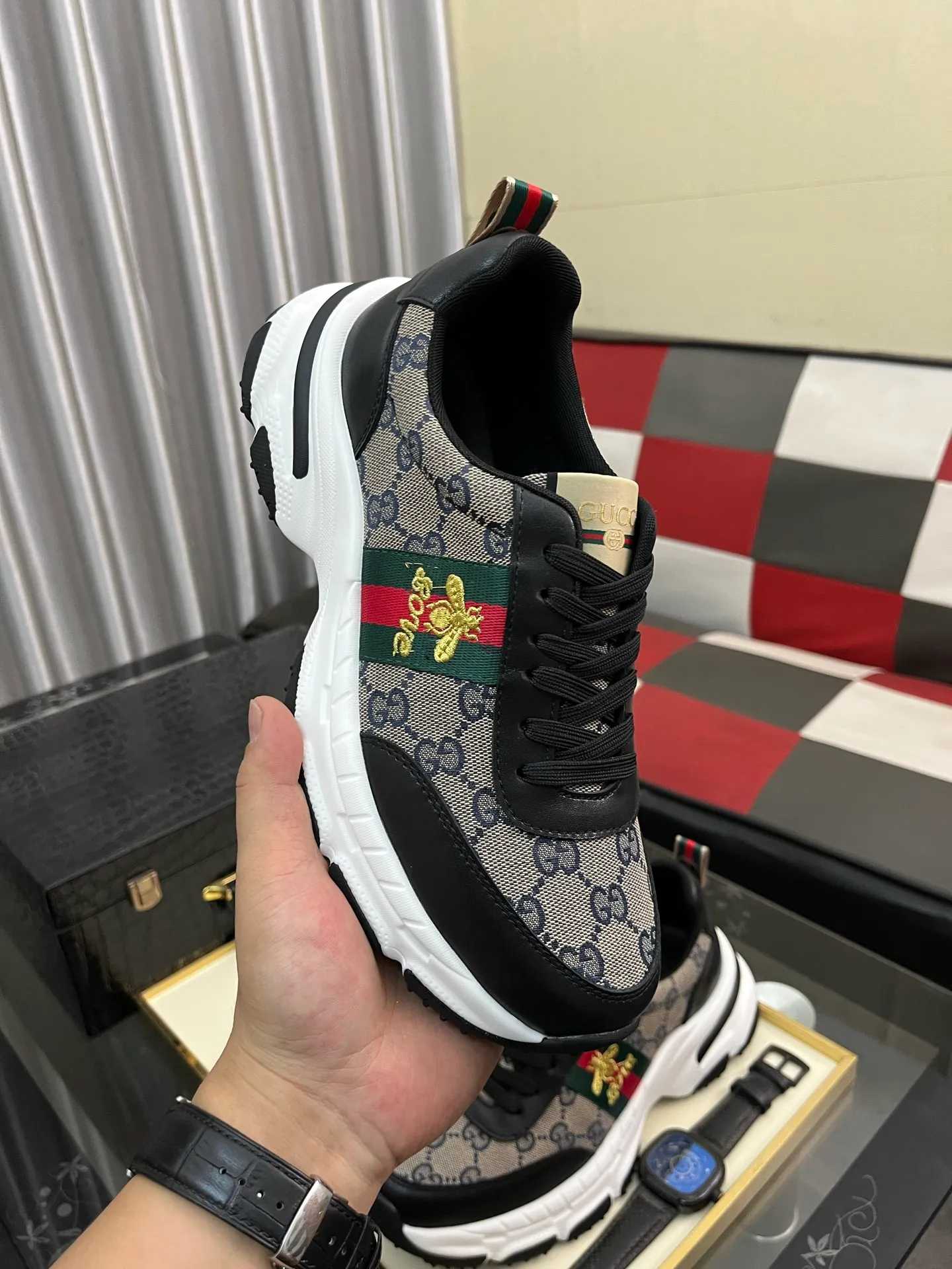 Men's Men's Shoes 💰458⌚️⌚️《Gucci*》The latest hot-selling casual shoes, top brand [seduce] luxury~purchase, top~quality. [Strong] The upper is made of imported breathable cowhide with material ➕ breathable sheepskin feet (•) and fine workmanship. Original stylish and stylish soft rubber wear-resistant and non-slip outsole, light and comfortable on the foot, size: 38-443️⃣colors available